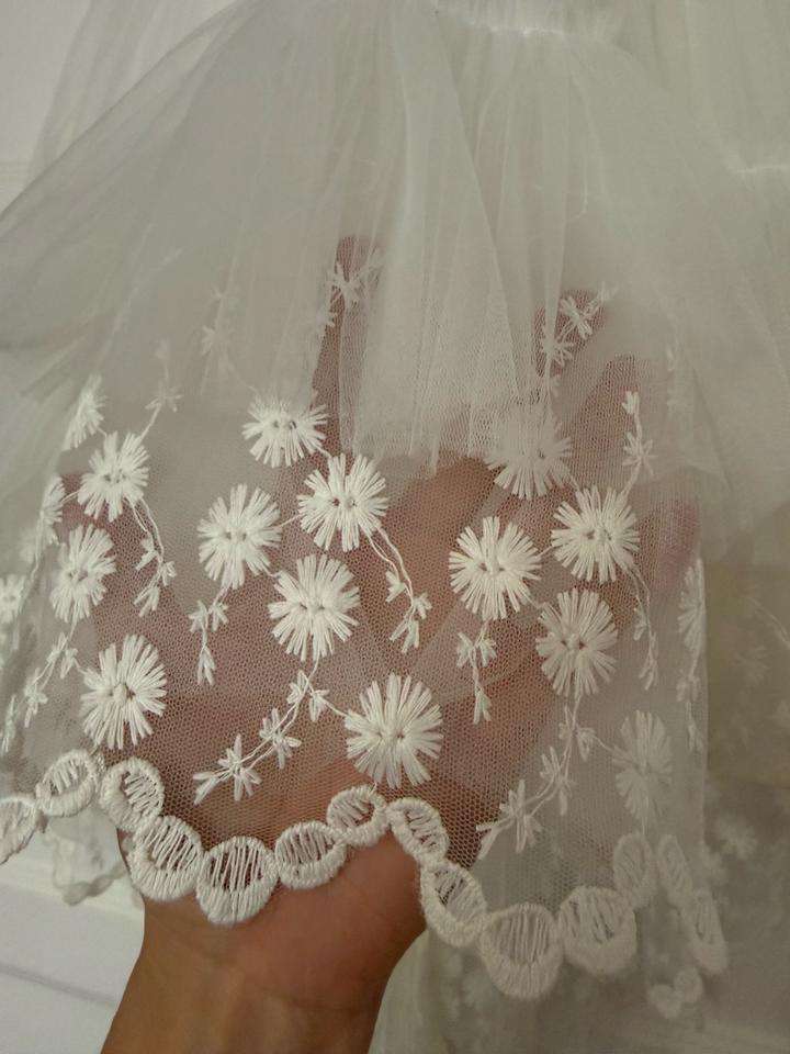 Платье на девочку нарядное.Турция