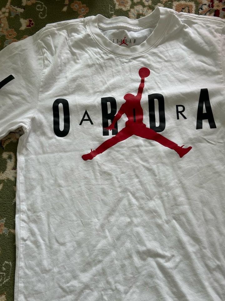 Белая футболка Jordan