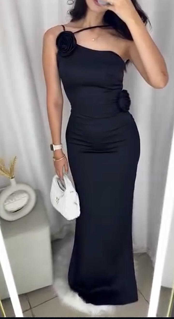 Черное платье