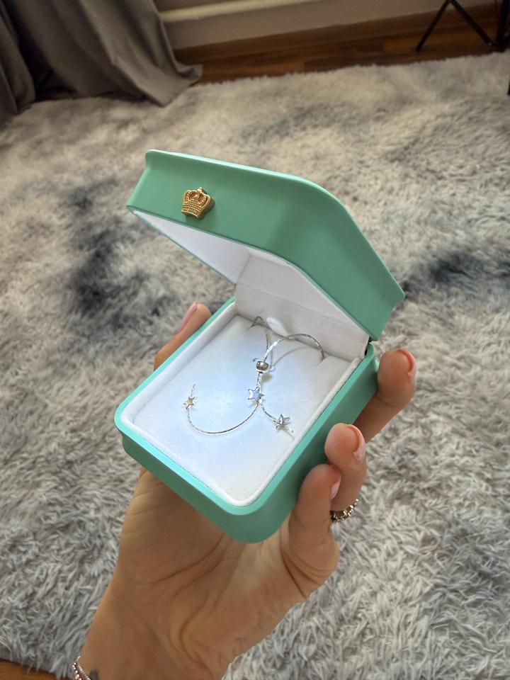 серебряная цепочка со звездочками