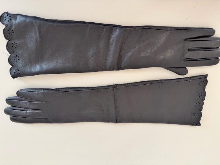 Кожаные перчатки женские