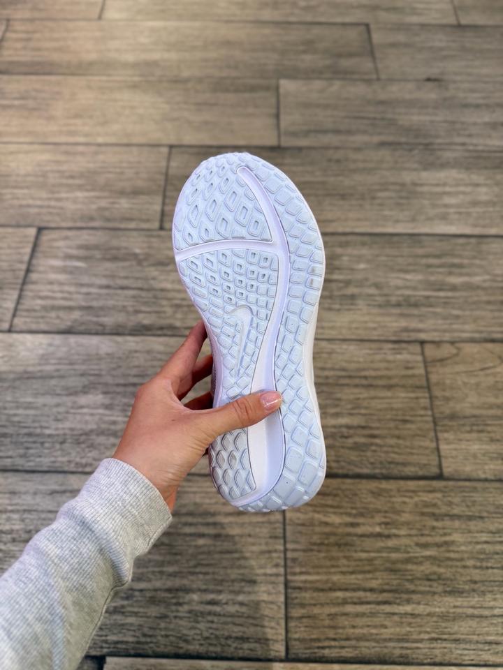 Женские кроссовки Nike