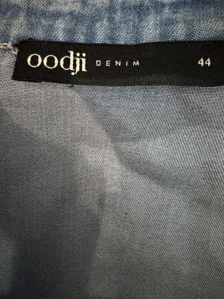 Джинсовое платье-рубашка — универсальная база