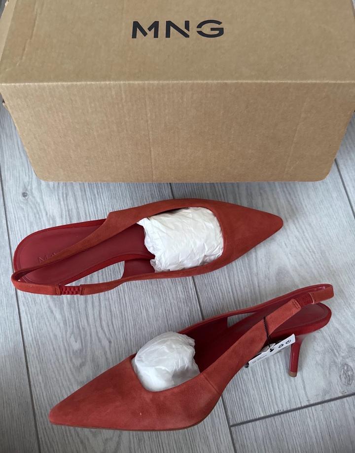 Новые босоножки MANGO