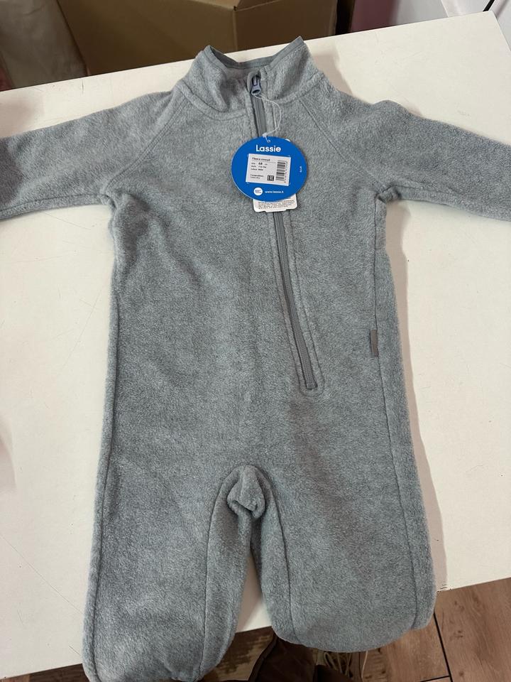 Флисовый комбинезон новый