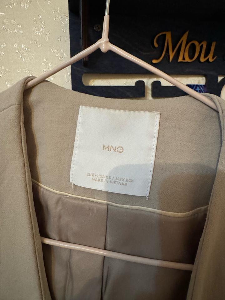 Продам пиджак манго