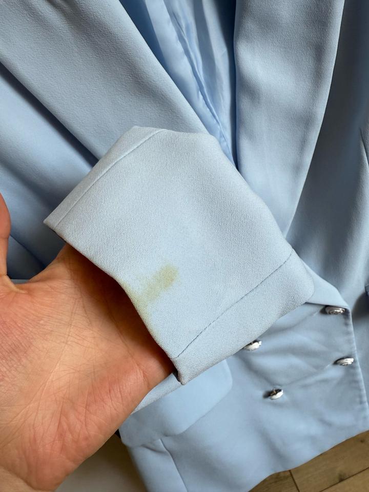 Голубой пиджак