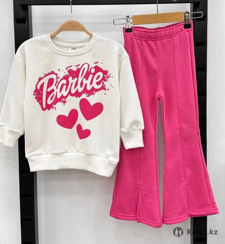 Костюм на девочку 104 рост