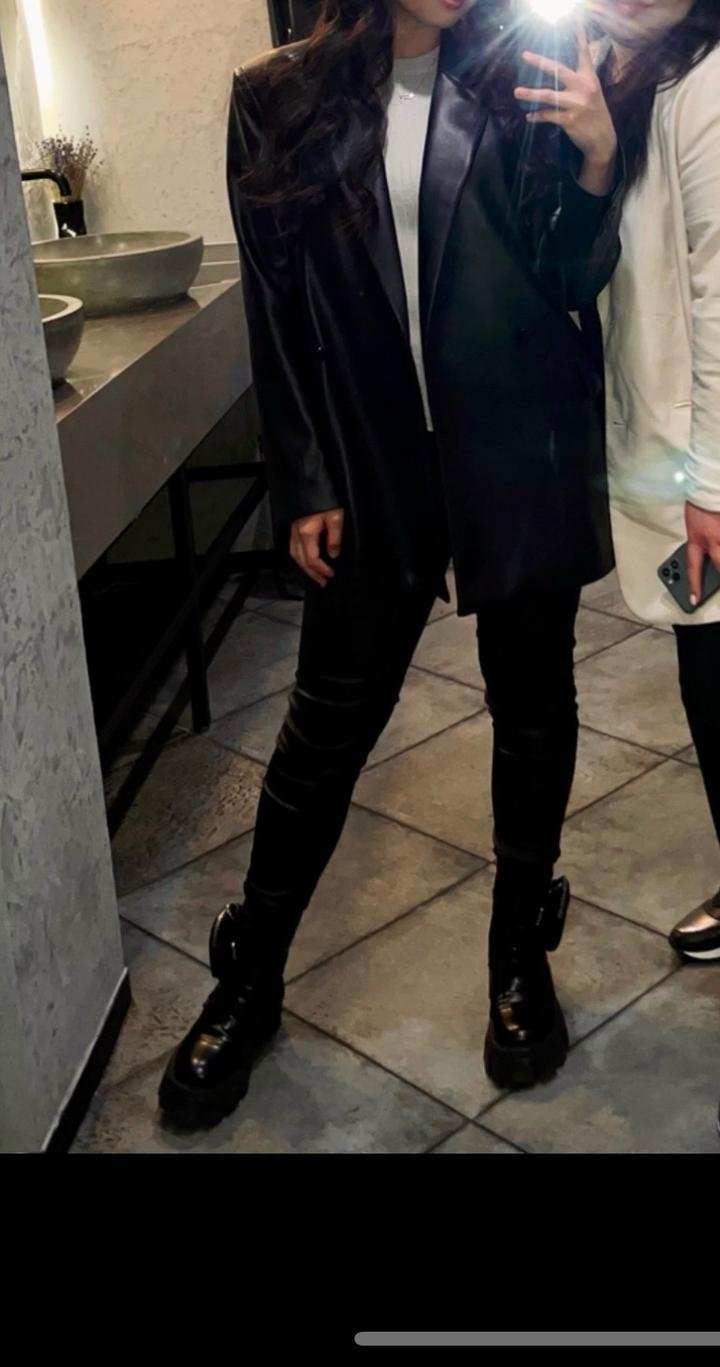 Кожаный пиджак Zara