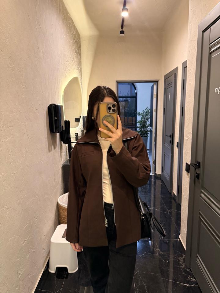 Бомберы подчеркивающий талию