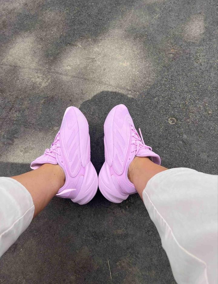 Новые кроссовки adidas ozelia