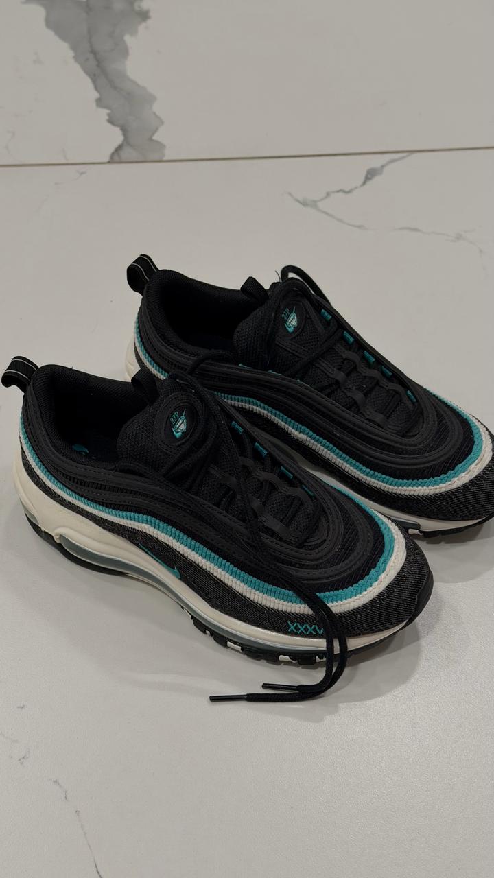 Кроссовки Nike