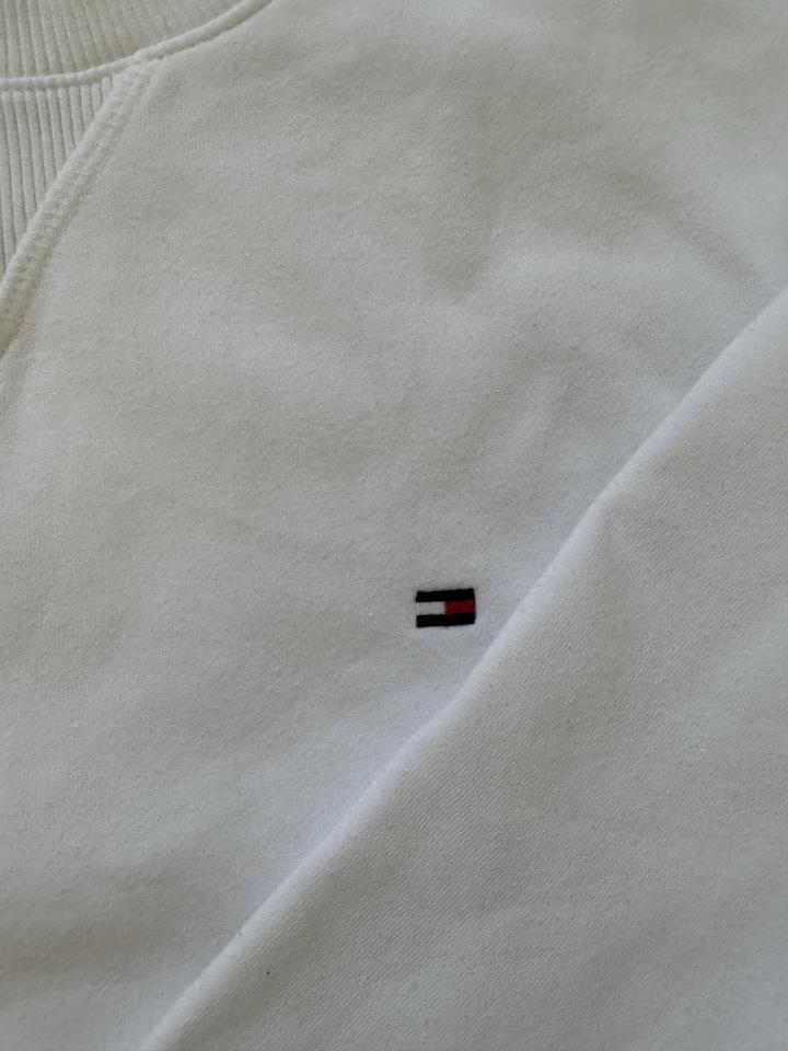 Свитшот белый Tommy Hilfiger