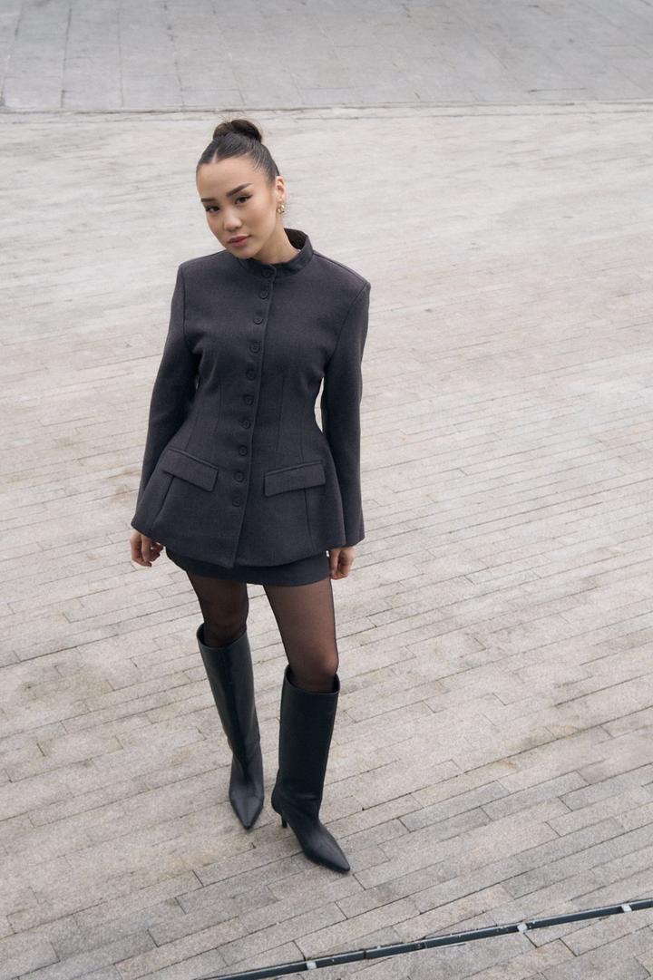 Пиджак график новый