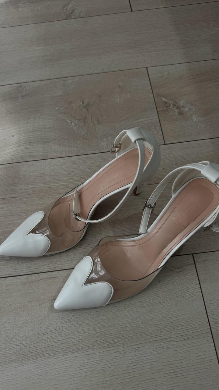 Продаю туфли