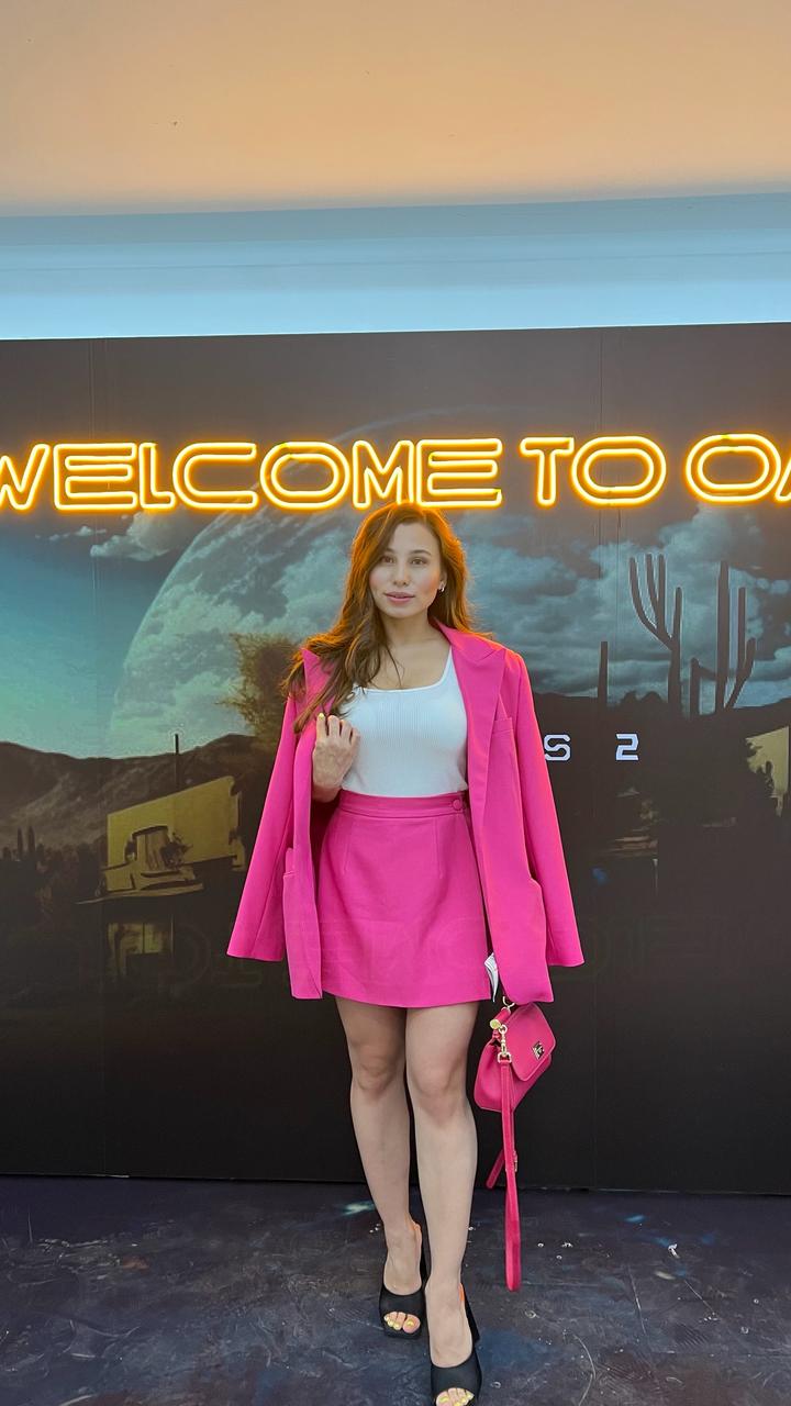 Шикарная двойка от бренда Eternum оригинал в розовом цвете пиджак и юбка