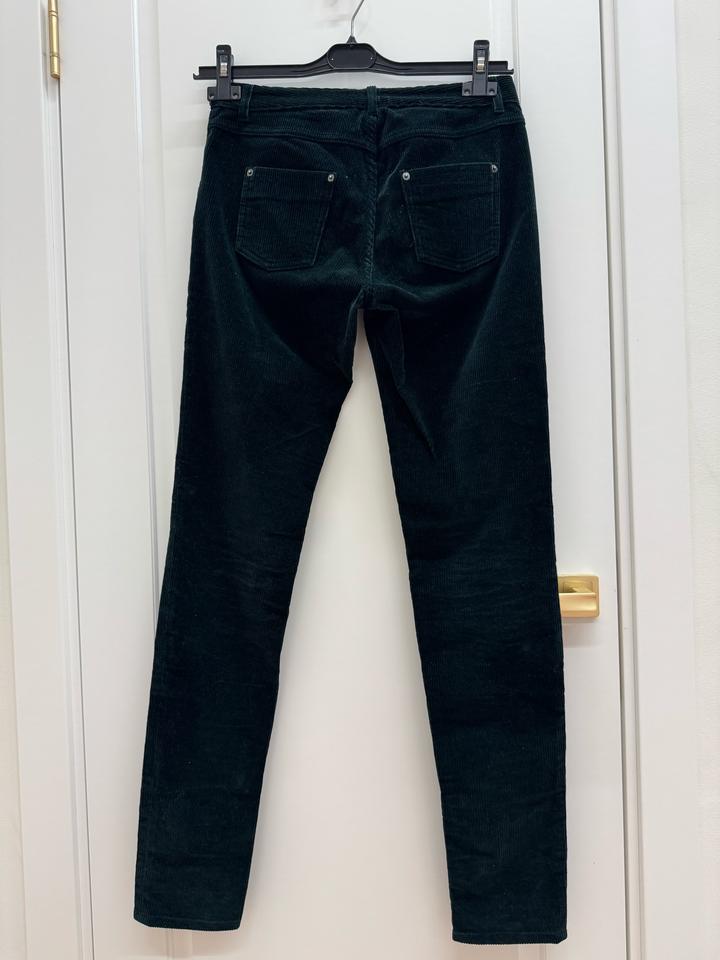 Изумрудно зеленые вельветовые джинсы