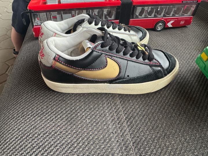 Кроссовки Nike Blazer Low '77 Premium