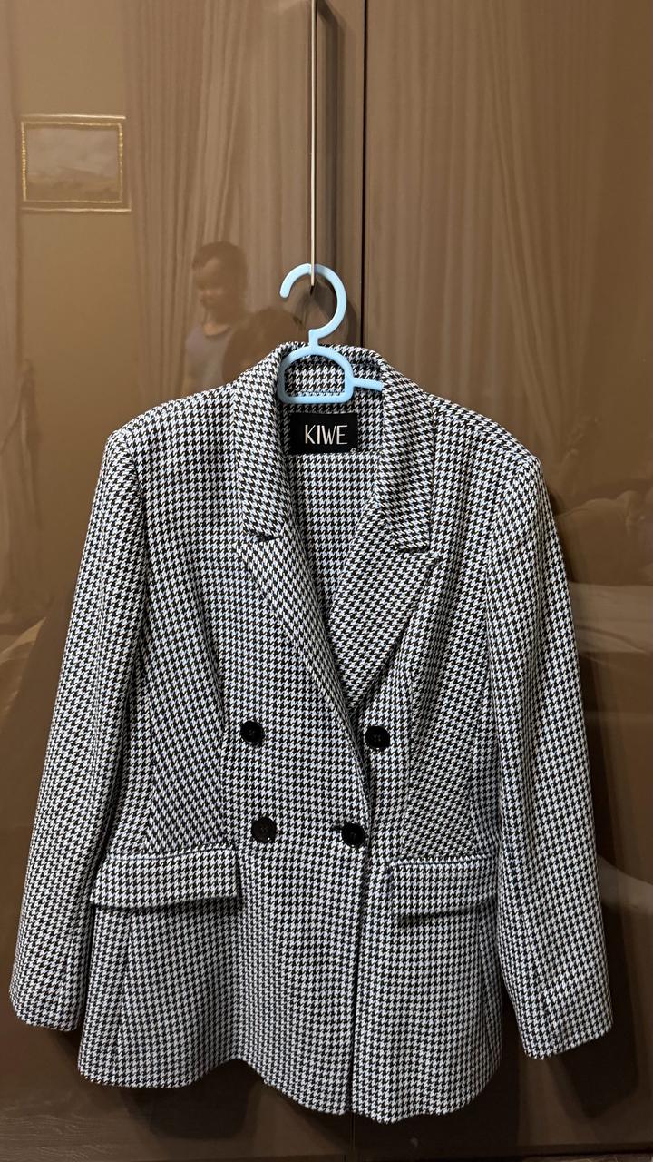 Пиджак с брюками