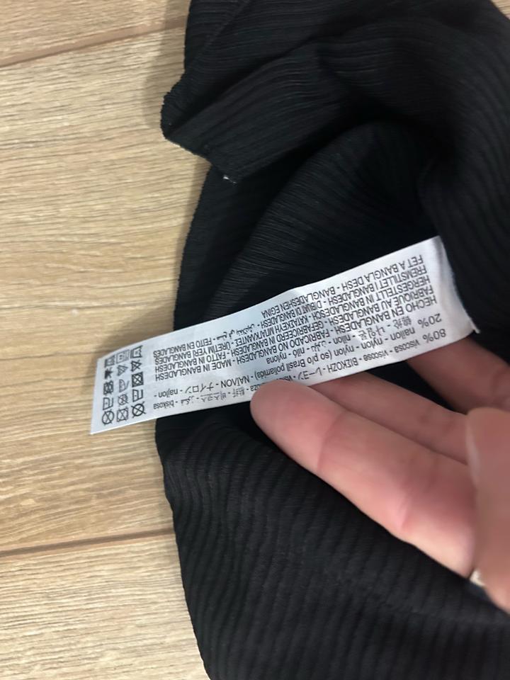 Спортивные шорты