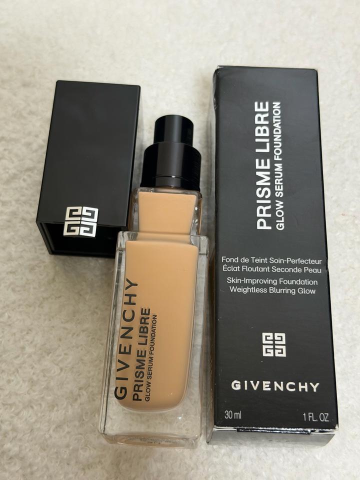✨ Givenchy Prisme Libre Glow Serum Foundation ✨батч код имеется на фото 3N