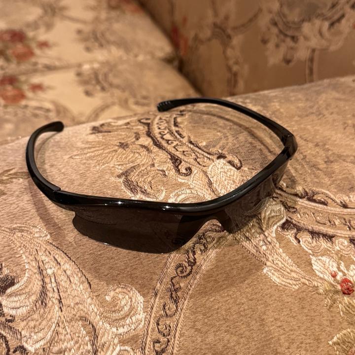 Очки спортивные