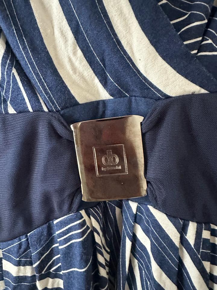 Платье до колен