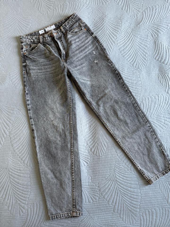 Джинсы Bershka