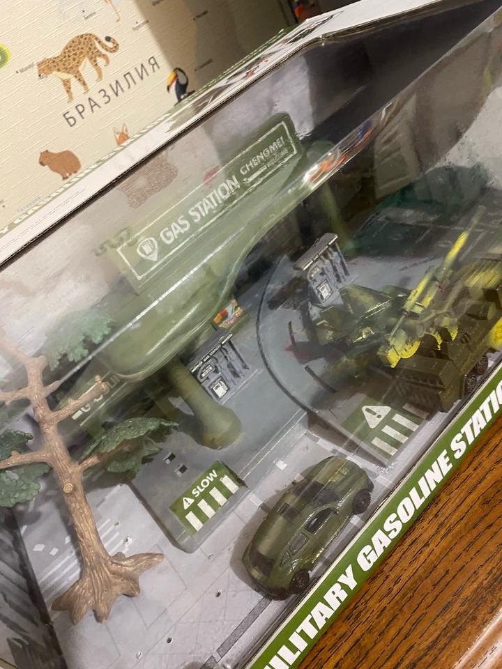 Паркинг военный игрушка