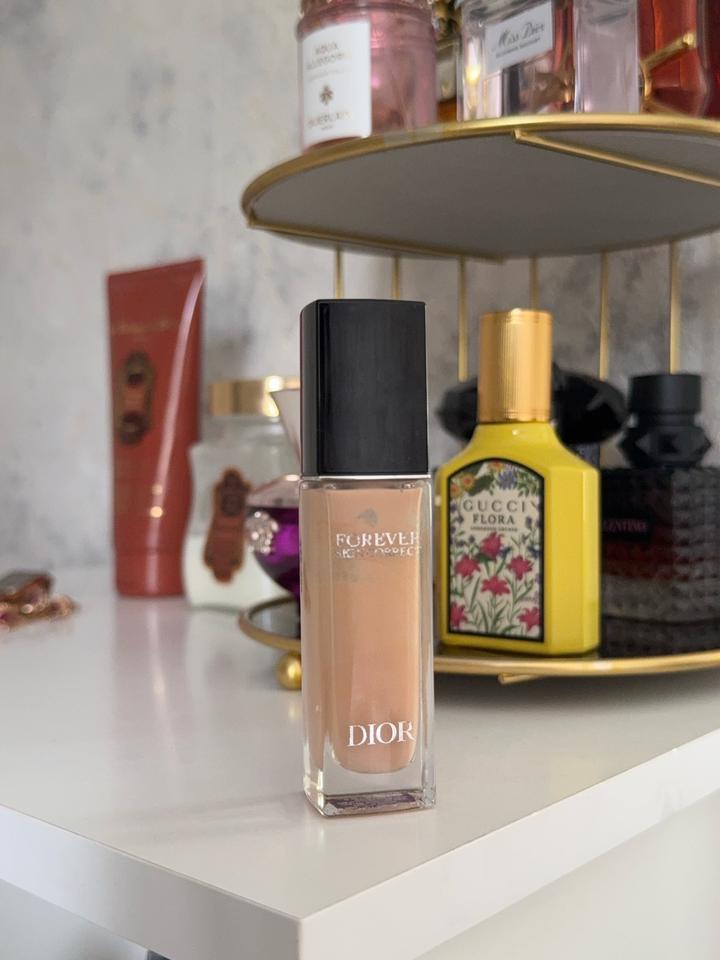 Dior консилер