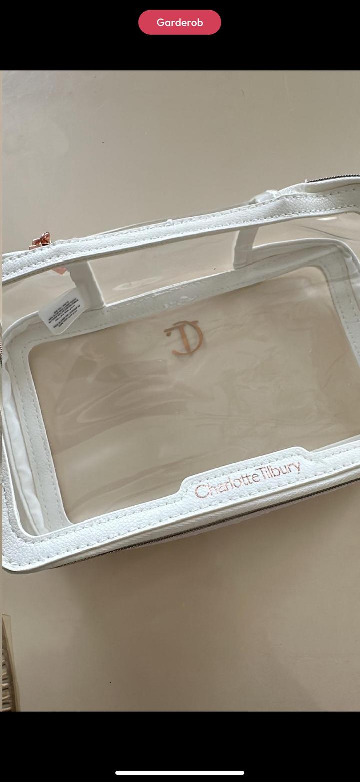 Косметичка Charlotte tilbury