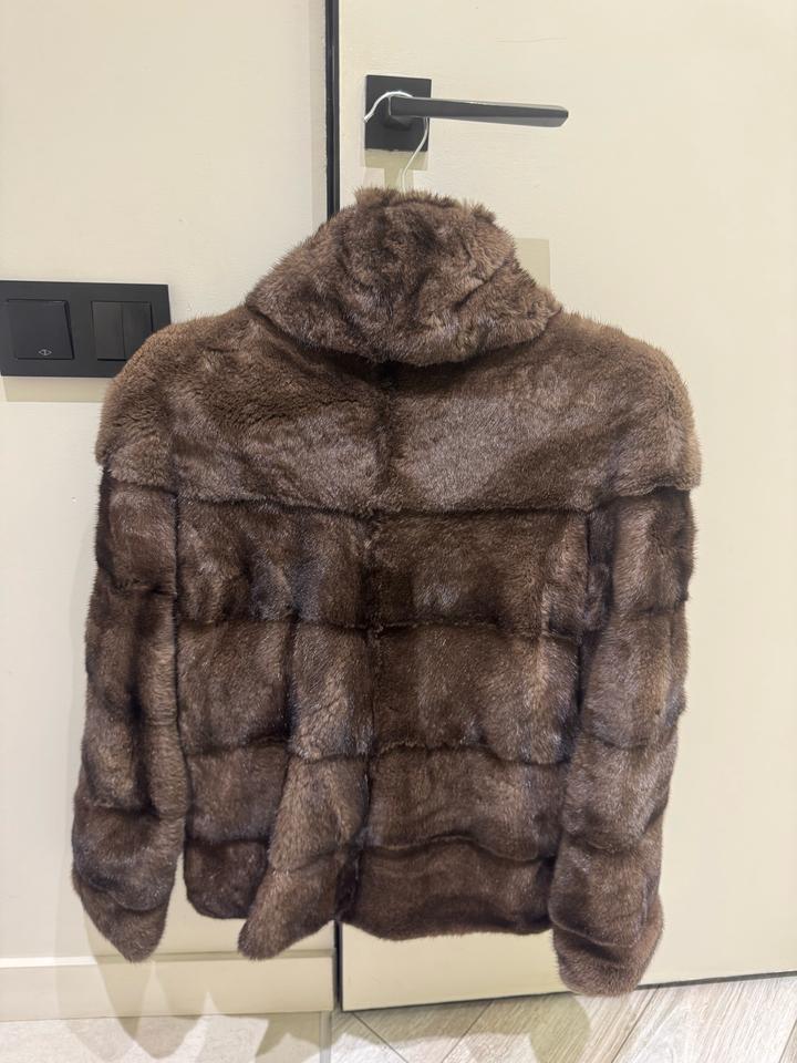Продам норковую шубу