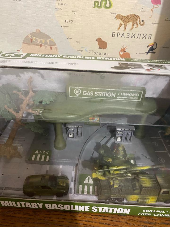 Паркинг военный игрушка
