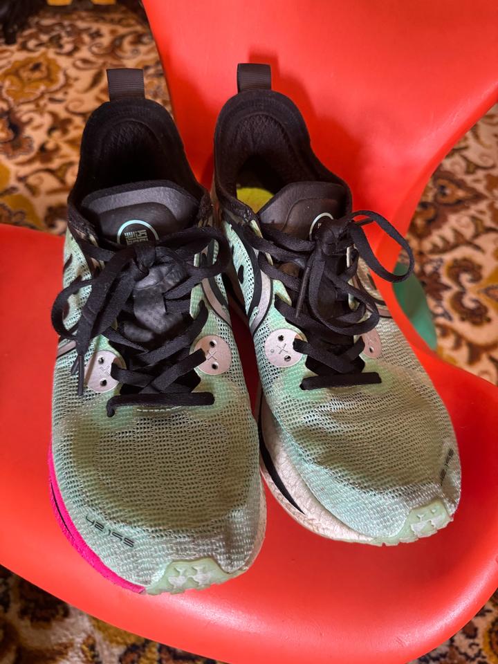 Кроссовки bmai