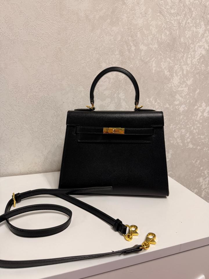 Чёрная сумка Hermes Kelly