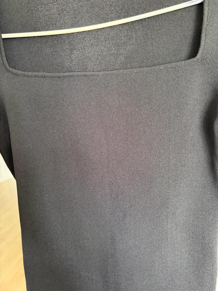 Черная водолазка