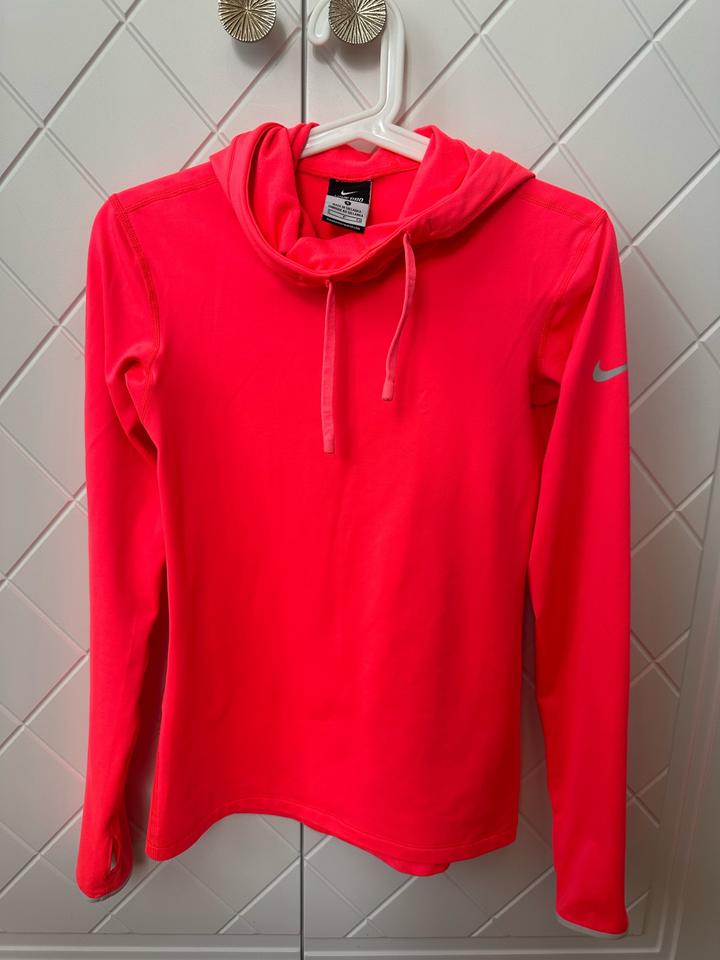 Лонгслив Nike