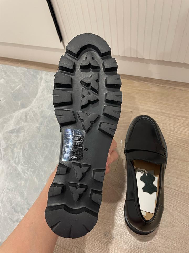 Лоферы из кожи H&M