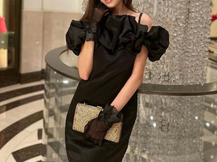 Черное нарядное вечернее платье