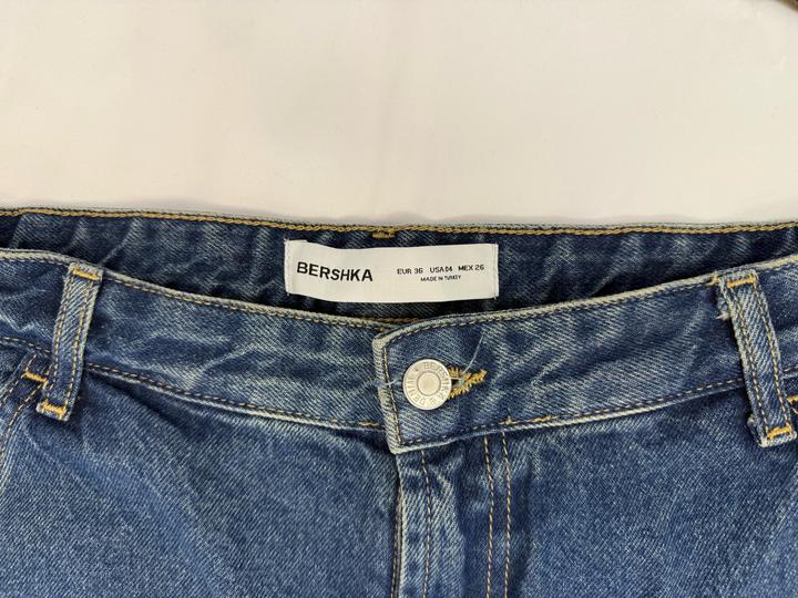 Джинсы Bershka
