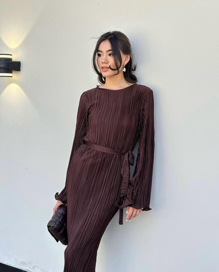 Платье плиссе в шоколадном оттенке 🤎