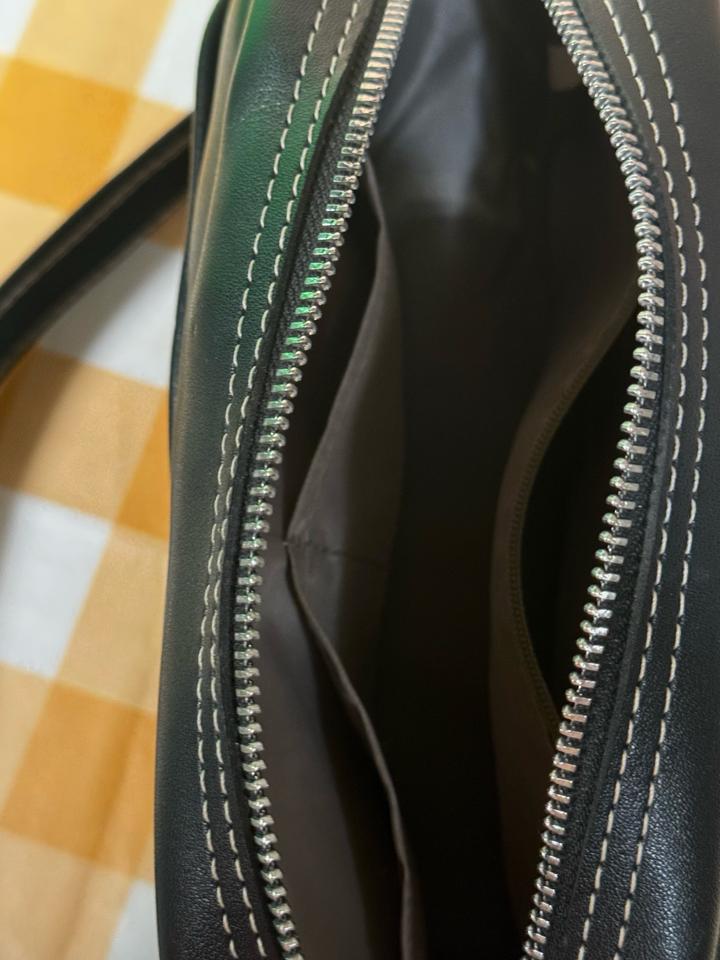 Вместительная сумочка/барсетка через плечо