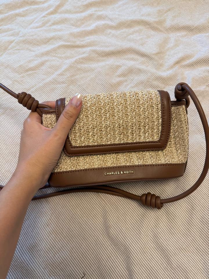 Сумка Charles and Keith