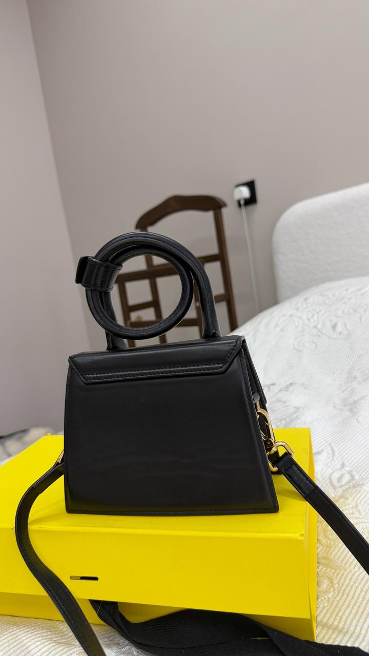 Сумка Jacquemus мини оригинал с ремешком