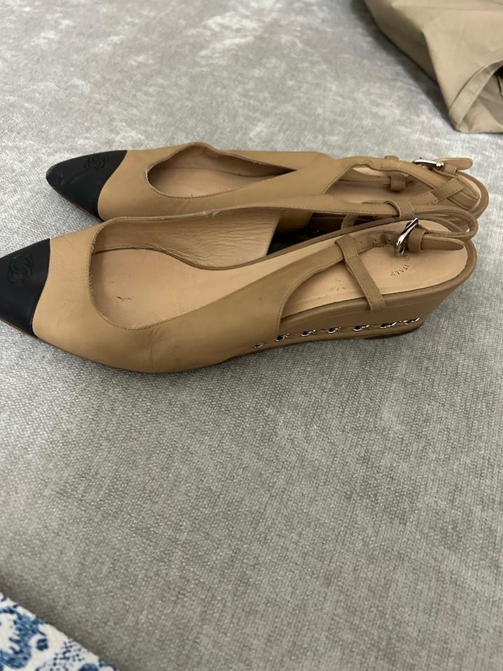 Босоножки на танкетке Chanel