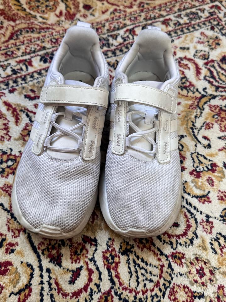 Детские кроссовки Adidas