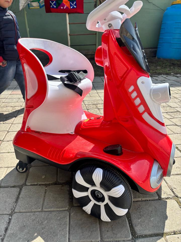 Машинка детская