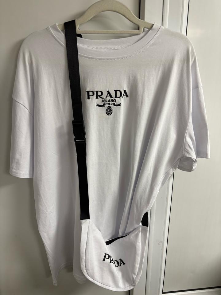 Prada футболка оверсайз