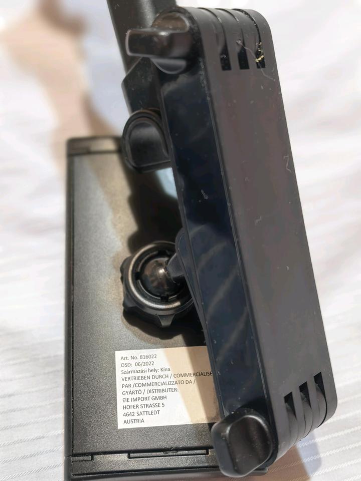 Автомобильный держатель для планшетов и телефонов (на подголовник)