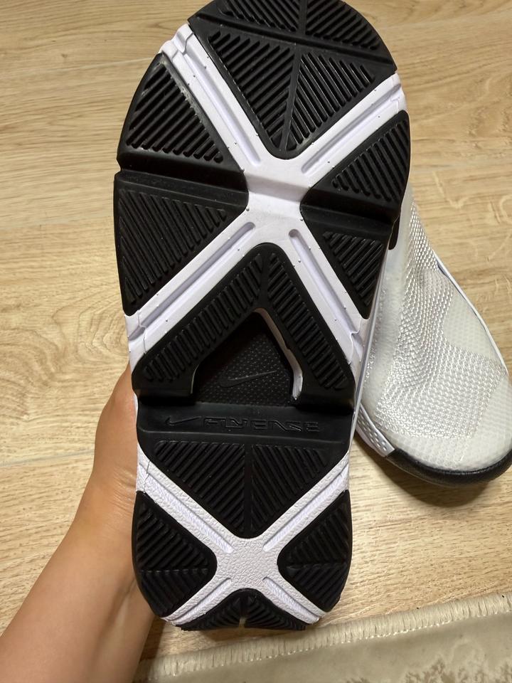 Nike кроссовки